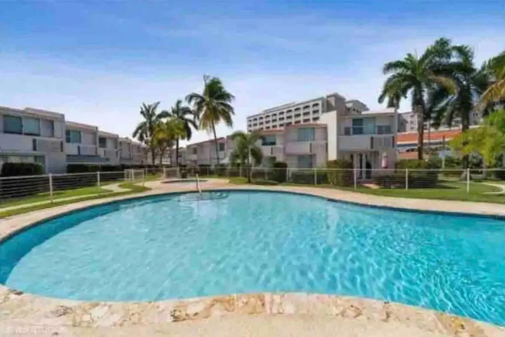 Lovely Dorado Beach Villa With King Size Bed 0*,
